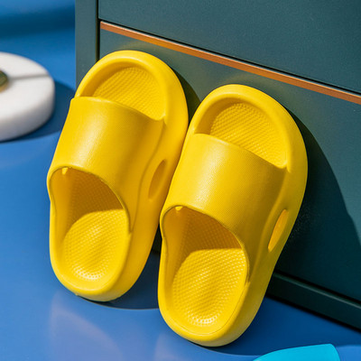 Детски гумени чехли изчистен модел 