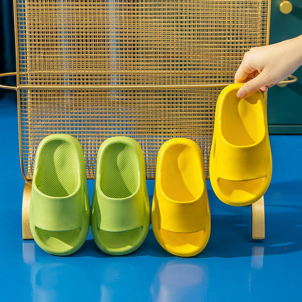 Детски гумени чехли изчистен модел 