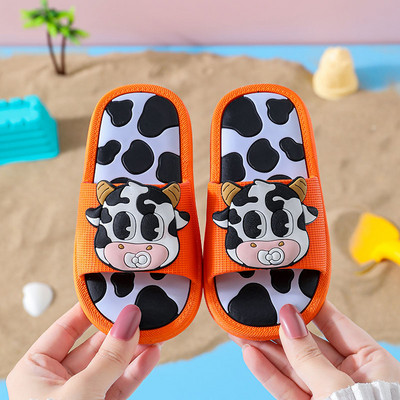 Детски  гумени чехли с цветна  апликация  