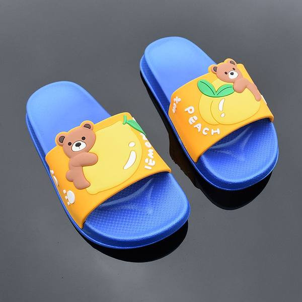 Детски чехли в син цвят с апликация подходящи за момчета