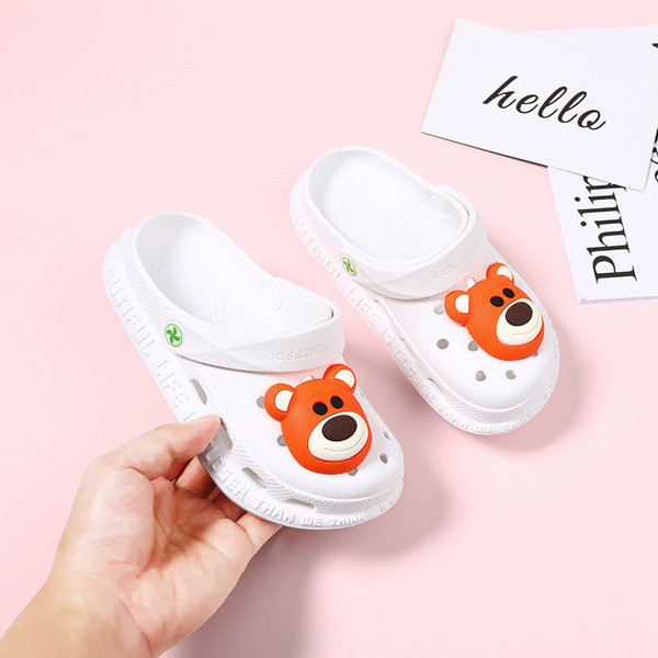 Ежедневни детски гумени чехли с 3D елемент и мека подметка