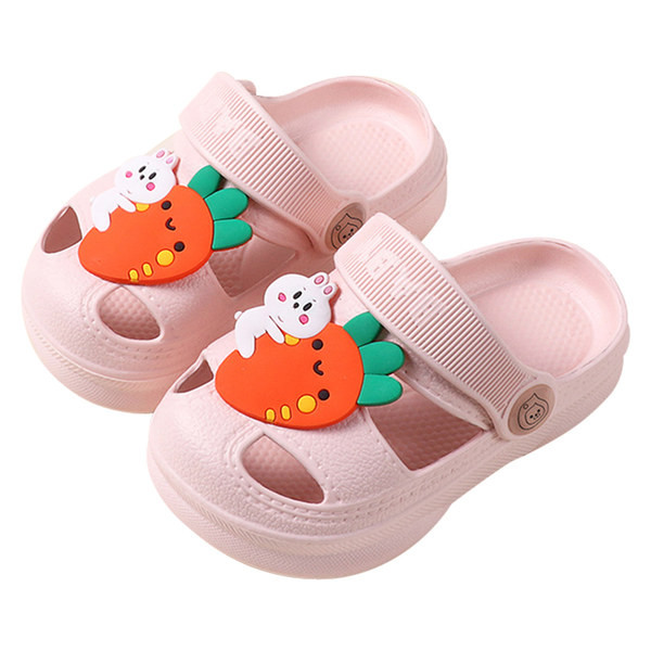 Детски гумени сандали с апликация и изрязани части