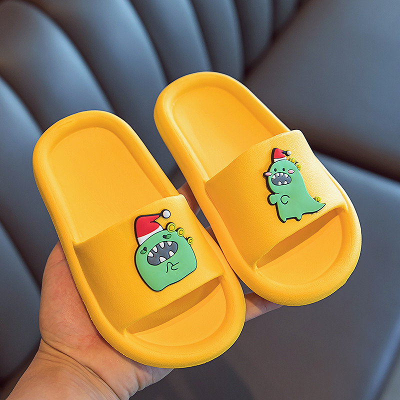 Детски гумени чехли за момчета с апликация