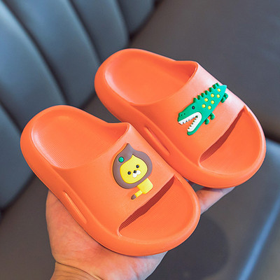 Csúszásmentes gyerekpapucs 3D elemmel fiúknak