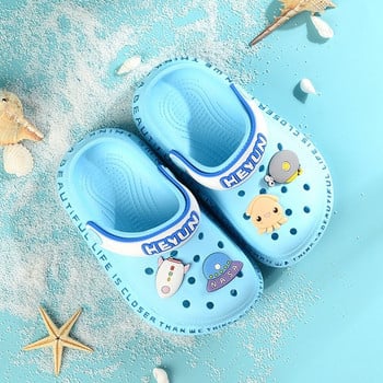 Μοντέρνα παιδικά crocs με εφαρμογή χρώματος για αγόρια ή κορίτσια