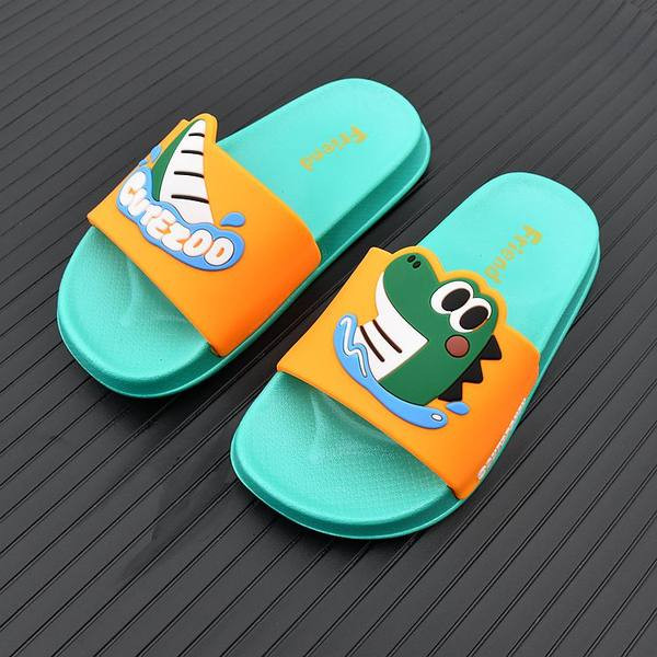 Детски гумени чехли с равна подметка и 3D елемент