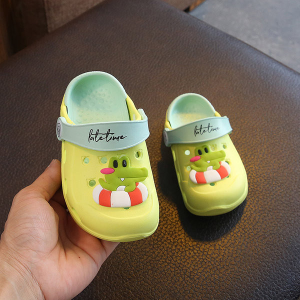 Детски гумени кроксове с цветна апликация