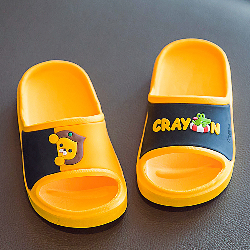 Летни гумени чехли за момчета с апликация