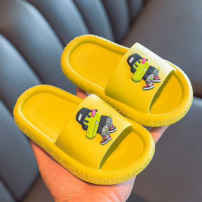 Nyári gumipapucs színes rátéttel
