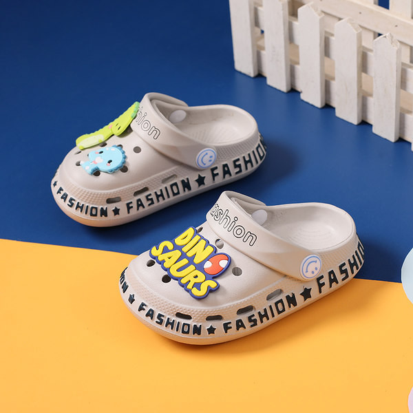 Детски чехли с надписи и апликация в няколко цвята