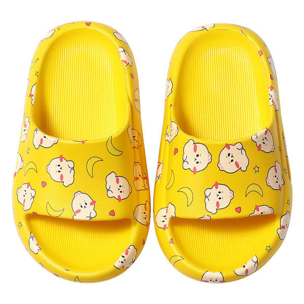 Детски гумени чехли с апликация в четири цвята