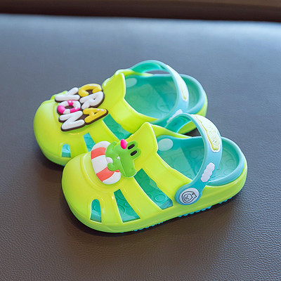 Crocs típusú gyerek gumipapucs színes felirattal
