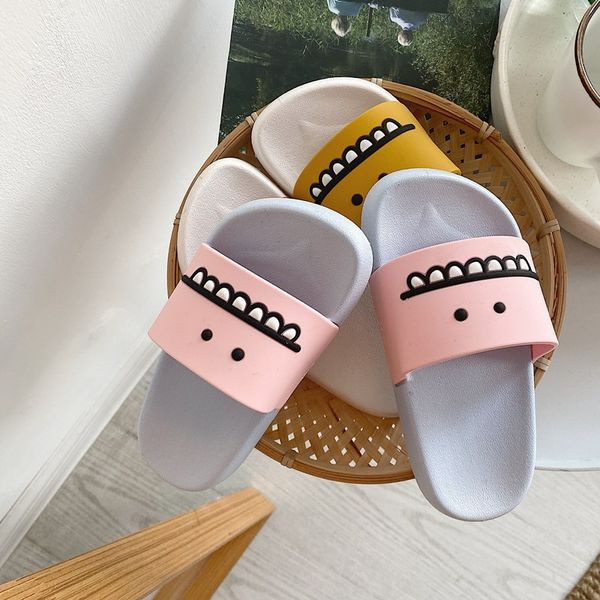 Детски чехли с апликация и равна подметка за момчета и момичета