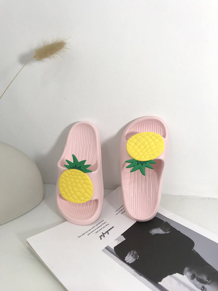 Детски силиконови чехли с 3D елемент и равна подметка