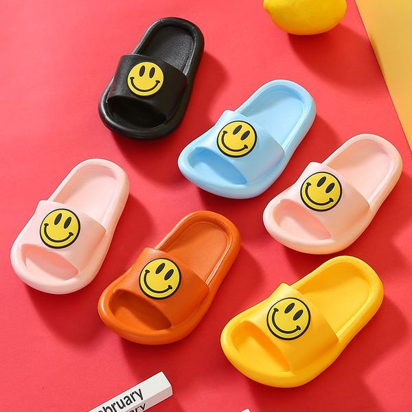 Детски неплъзгащи се чехли с апликация за момчета и момичета