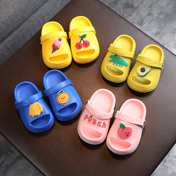 Гумени детски чехли с апликация и равна подметка - два модела