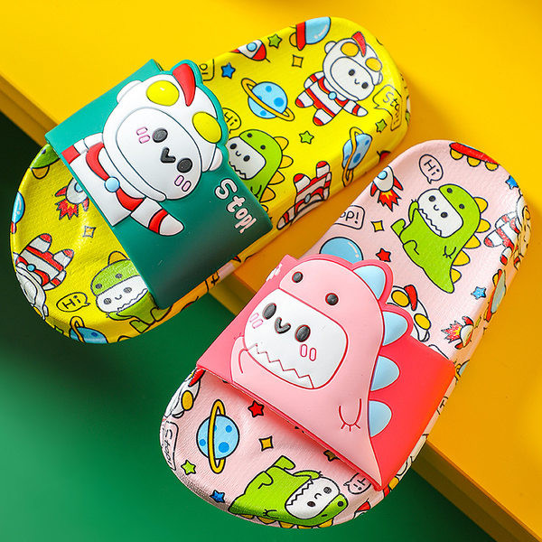 Ежедневни чехли с 3D елементи за момчета