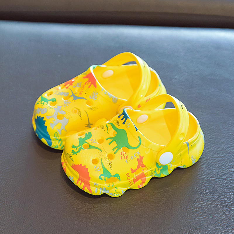 Момчешки кроксове с апликация динозавър