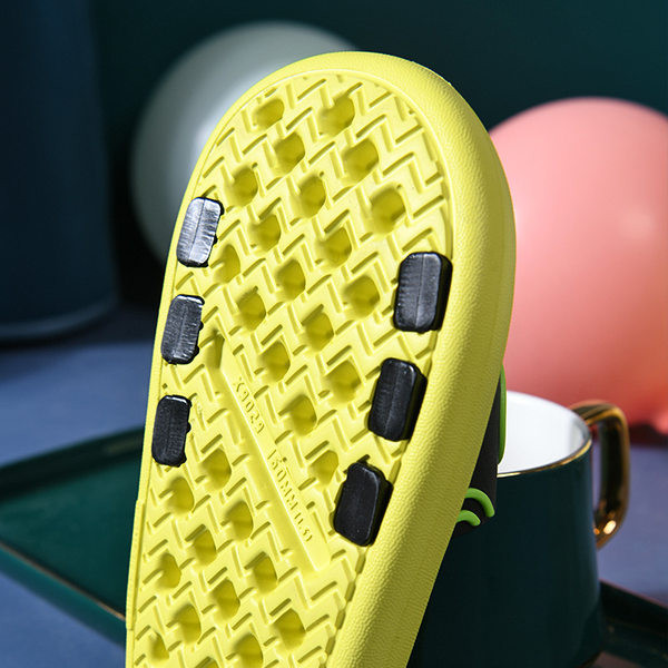 Ежедневни детски чехли с апликации