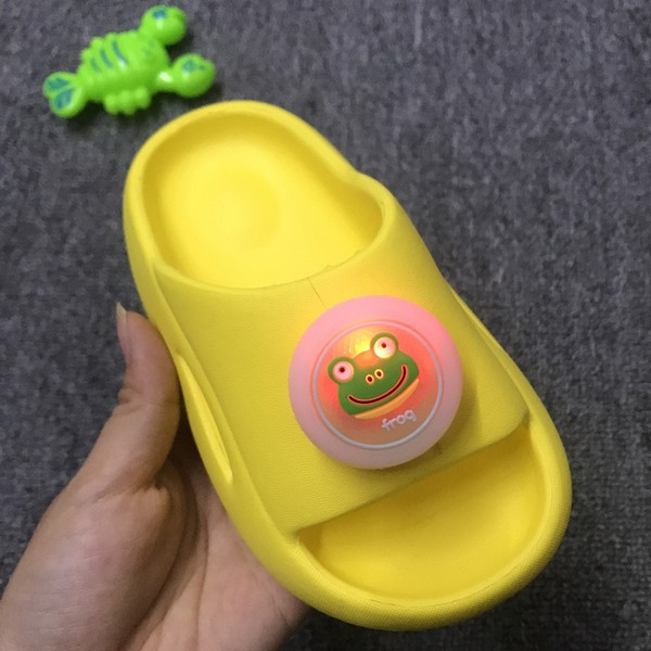 Детски светещи чехли с равна подметка за момичета и момчета