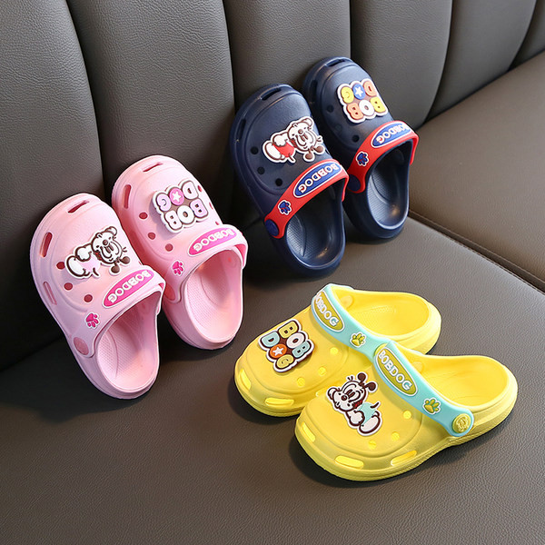 Детски гумени чехли с надписи и апликация в няколко цвята