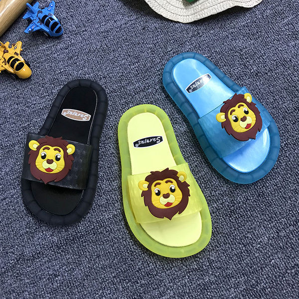 Светещи детски чехли с равна подметка и декорация лъв