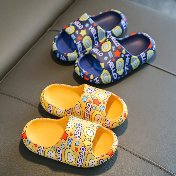 Летни детски джапанки с цветна апликация за момчета