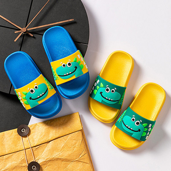 Детски чехли за момчета-с 3D апликация и равна подметка