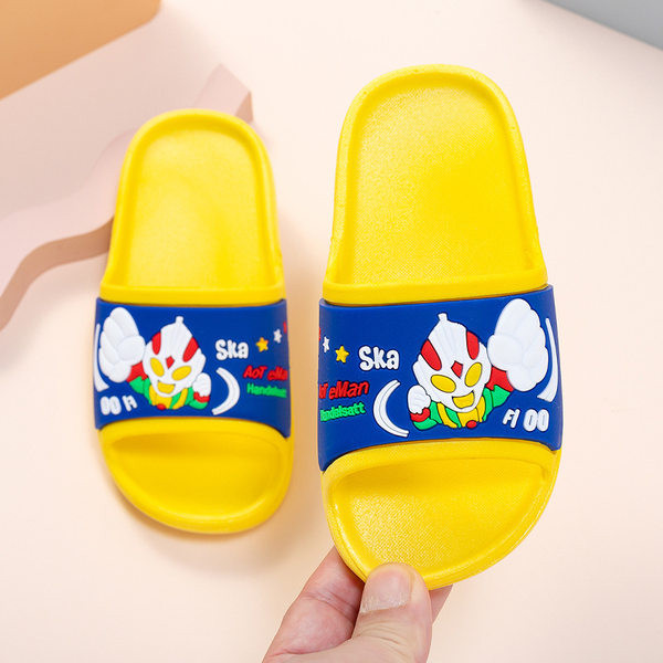 Детски чехли за момчета с цветна апликация