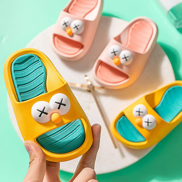 Нов модел детски чехли с 3D елементи за момчета и момичета