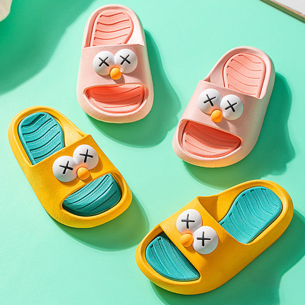 Нов модел детски чехли с 3D елементи за момчета и момичета