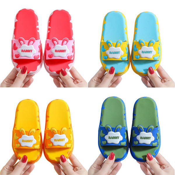 Летни момчешки чехли с цветна щампа