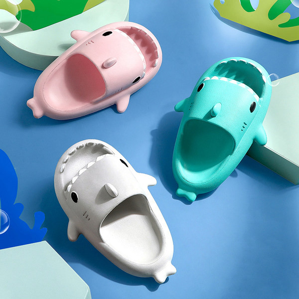 Детски гумени чехли с 3D елемент за момчета и момичета