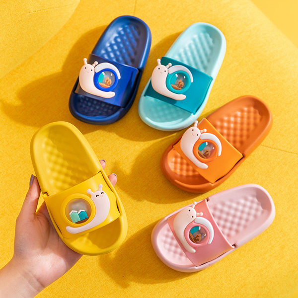 Детски чехли с 3D елементи-подходящи за баня