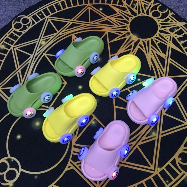 Гумени детски чехли с равна подметка в три цвята