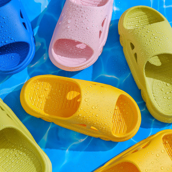 Детски едноцветни чехли с равна подметка 