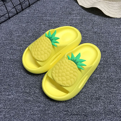 Παιδικές παντόφλες casual με απλικέ και επίπεδη σόλα σε τέσσερα χρώματα