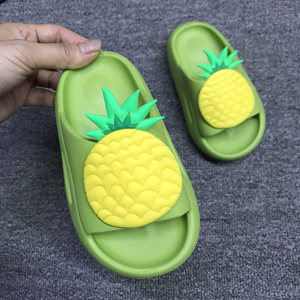 Детски ежедневни чехли с апликация и равна подметка в четири цвята