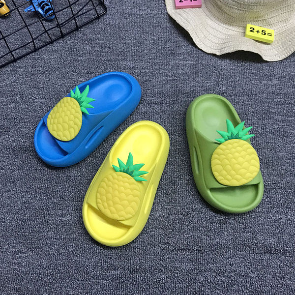 Детски ежедневни чехли с апликация и равна подметка в четири цвята