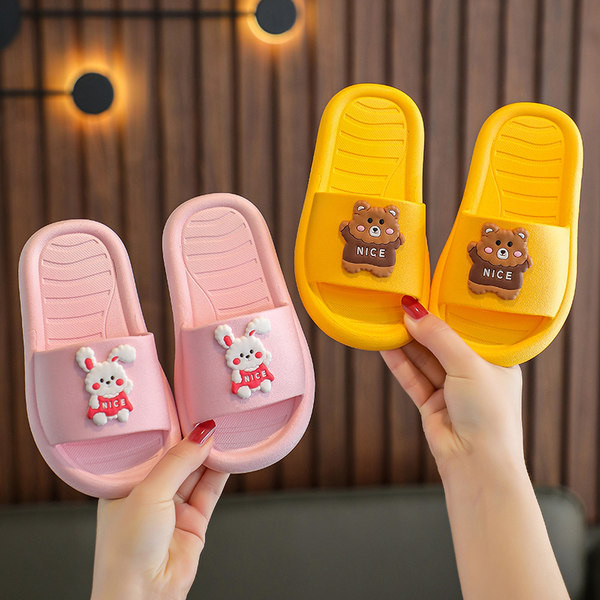 Детски гумени чехли с 3D мече