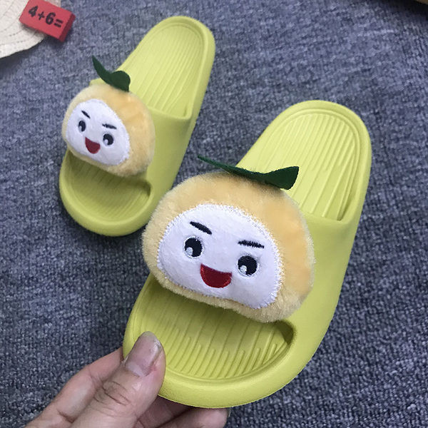 Детски ежедневни гумени чехли с 3D елемент в четири цвята