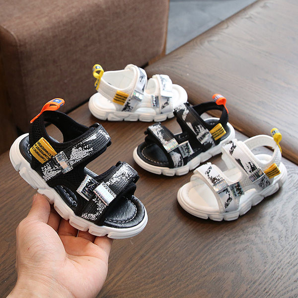 Детски сандали за момчета и момичета с лепенки