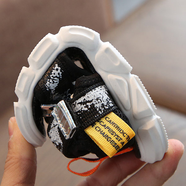 Детски сандали за момчета и момичета с лепенки