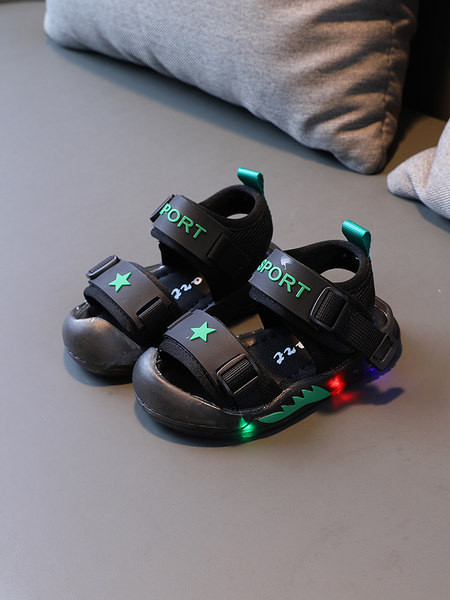 Детски сандали с равна подметка подходящи за момичета и момчета - светещи