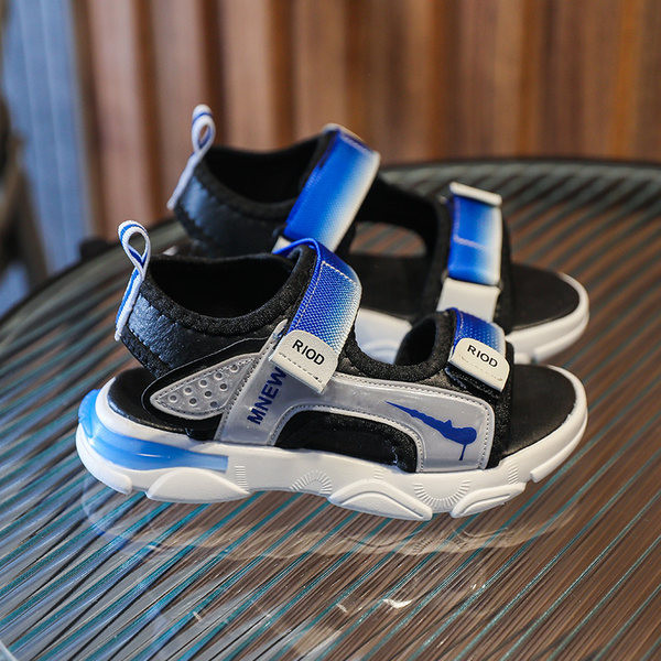 Детски ежедневни сандали с равна подметка и лепенки