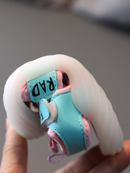 Детски сандали от еко кожа и текстил - светеща подметка