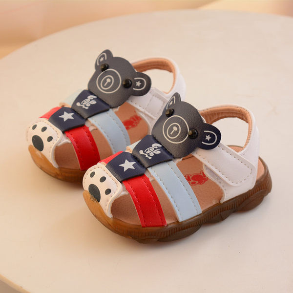 Детски кожени сандали с равна подметка и  лепенки