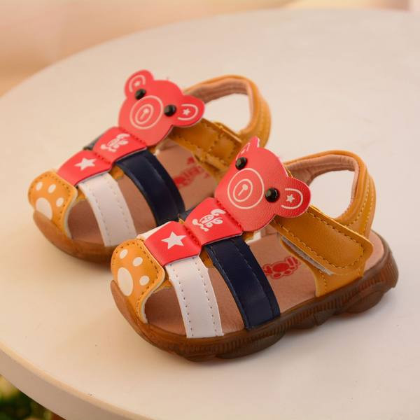 Детски кожени сандали с равна подметка и  лепенки