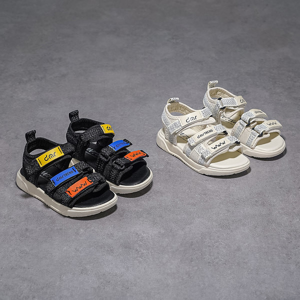 Moderne dječje sandale s čičak zakrpama - za dječake