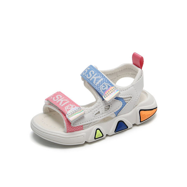 Laigude ja lameda tallaga laste sandaalid